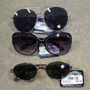 NWT 3 Pair Of Womens Foster Grant Sunglasses